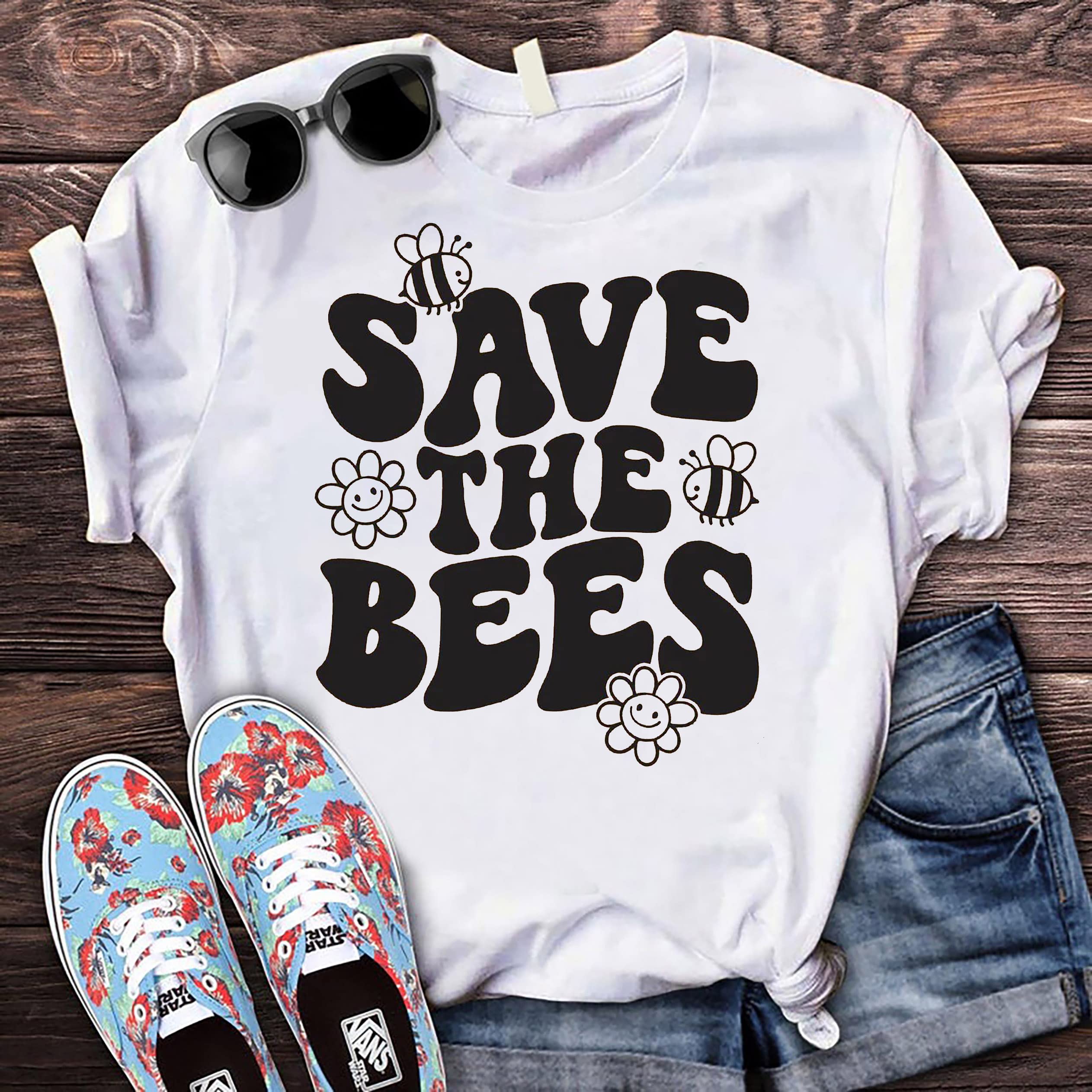 Save The Bees Daisy Smiley T-Shirt | Bee Happy & Kind Positive Quote Tee | Trendy Festival Shirt for Nature Lovers | Perfect for Earth Day, Beekeeping Events & Eco-Friendly Outfits