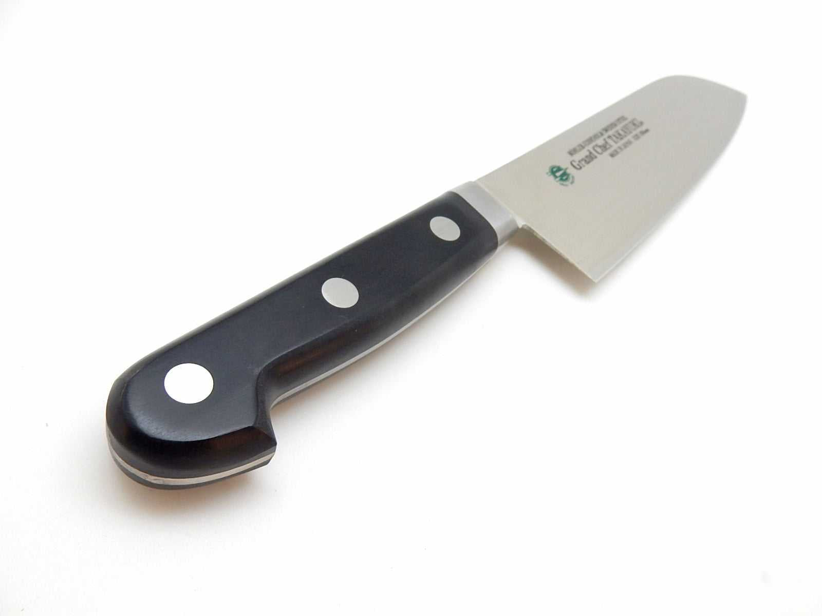 Premium Sakai Takayuki GRAND CHEF 180mm Santoku Knife - Swedish Stainless Steel Blade - Perfect for Slicing, Dicing & Mincing Vegetables, Meat & Fish - Ideal for Home Chefs & Professional Kitchens