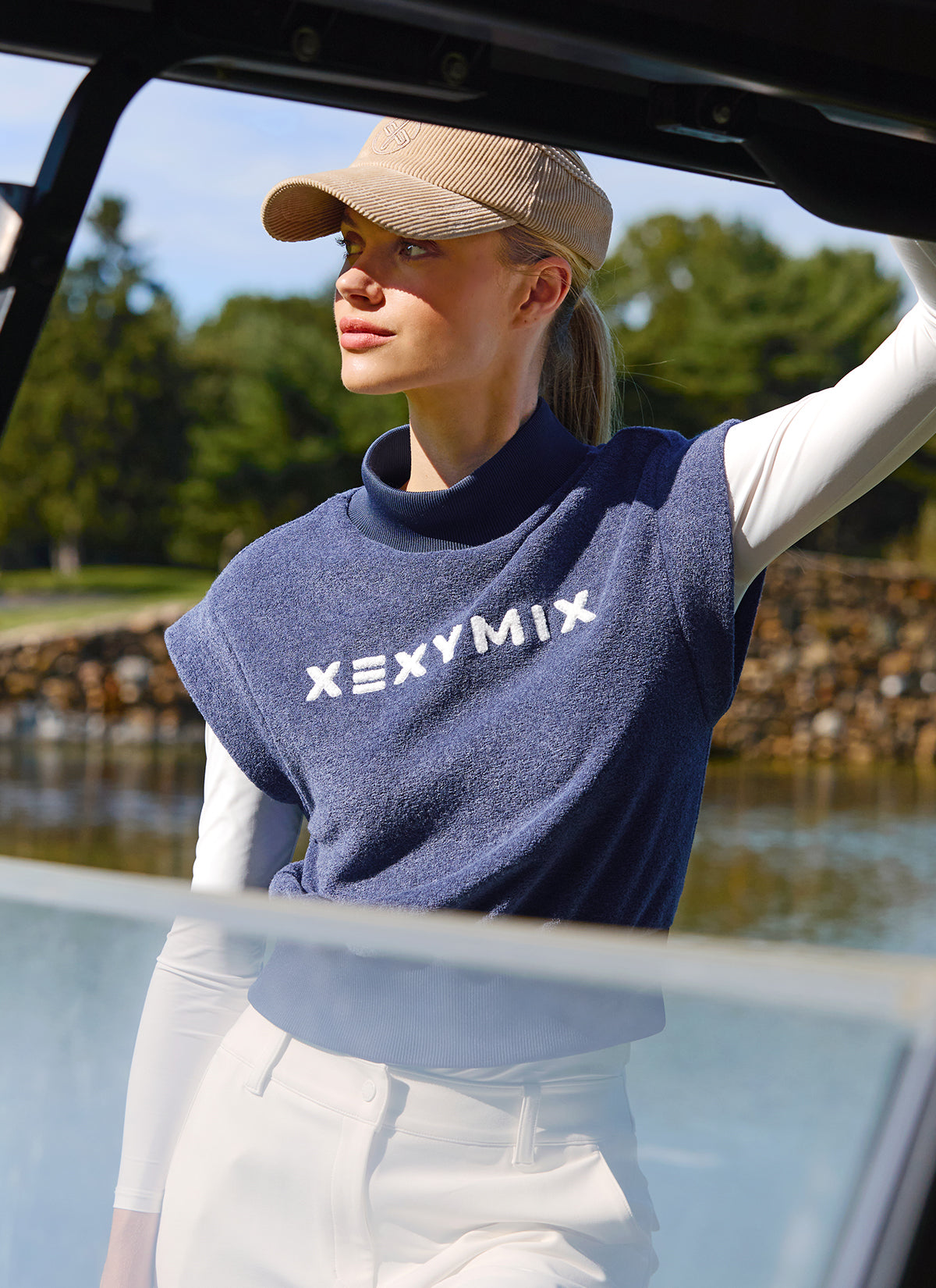Cozy Boucle Lettering Fleece Vest for Women - Soft & Warm Winter Layering Piece - Perfect for Casual Outfits, Office Wear & Outdoor Activities