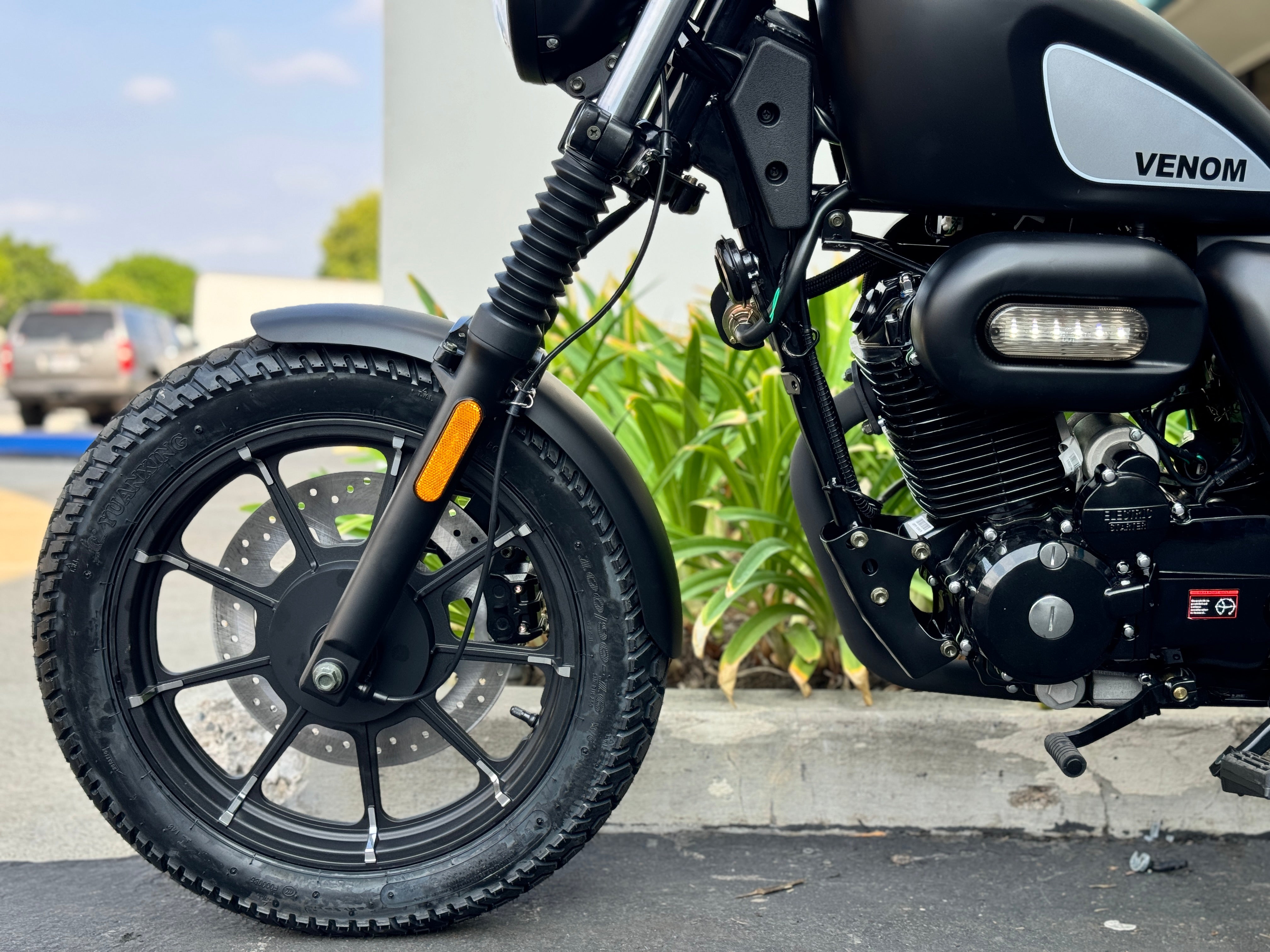 Venom Ghost 250cc Chopper Motorcycle - 5 Speed Manual Transmission - Matte Black Finish - Cruiser Bike for Urban Commuting & Weekend Rides