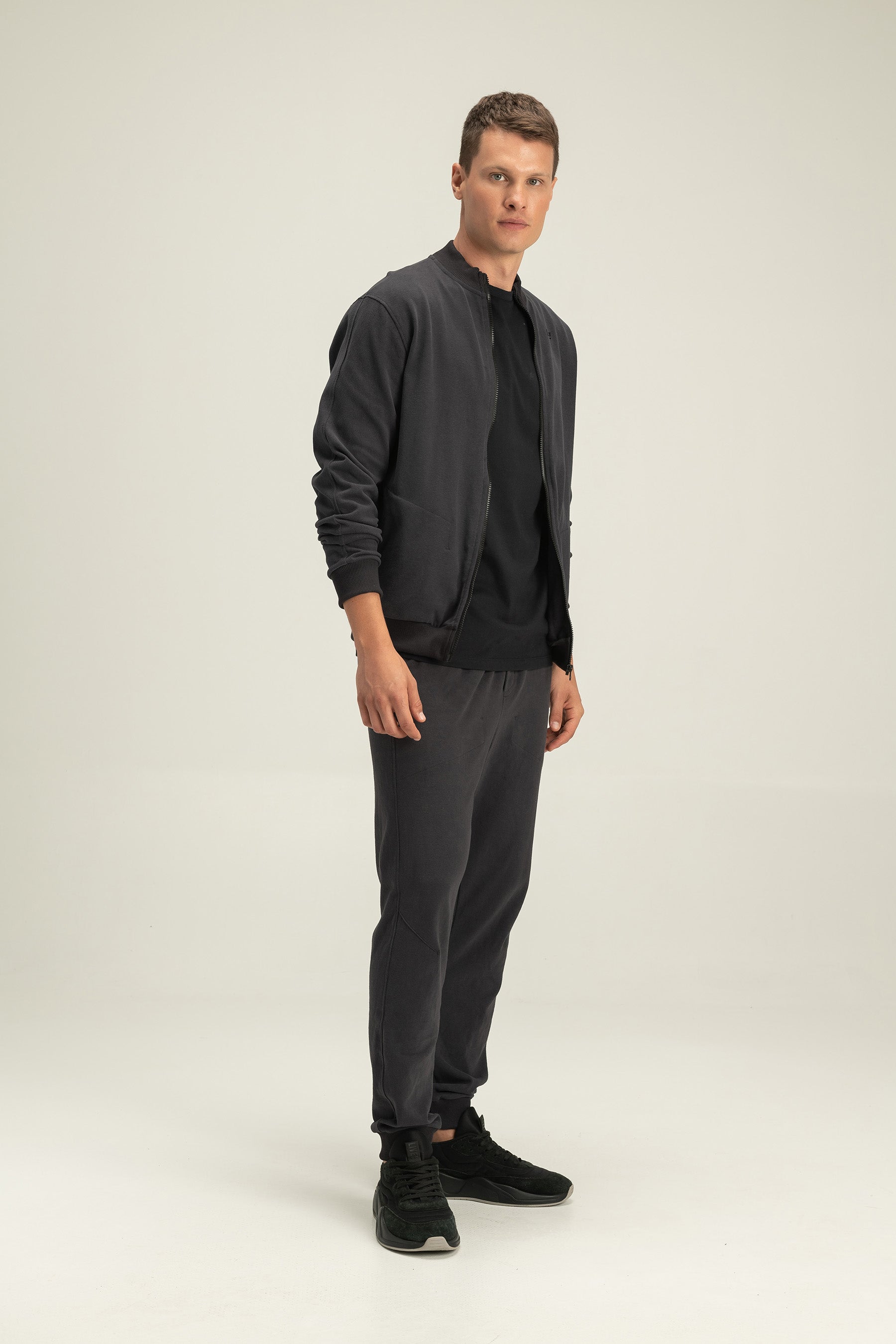 Street Jacket 453576 - Trendy Urban Outerwear for Men & Women | Perfect for Casual Wear, Night Out, and Street Style Fashion