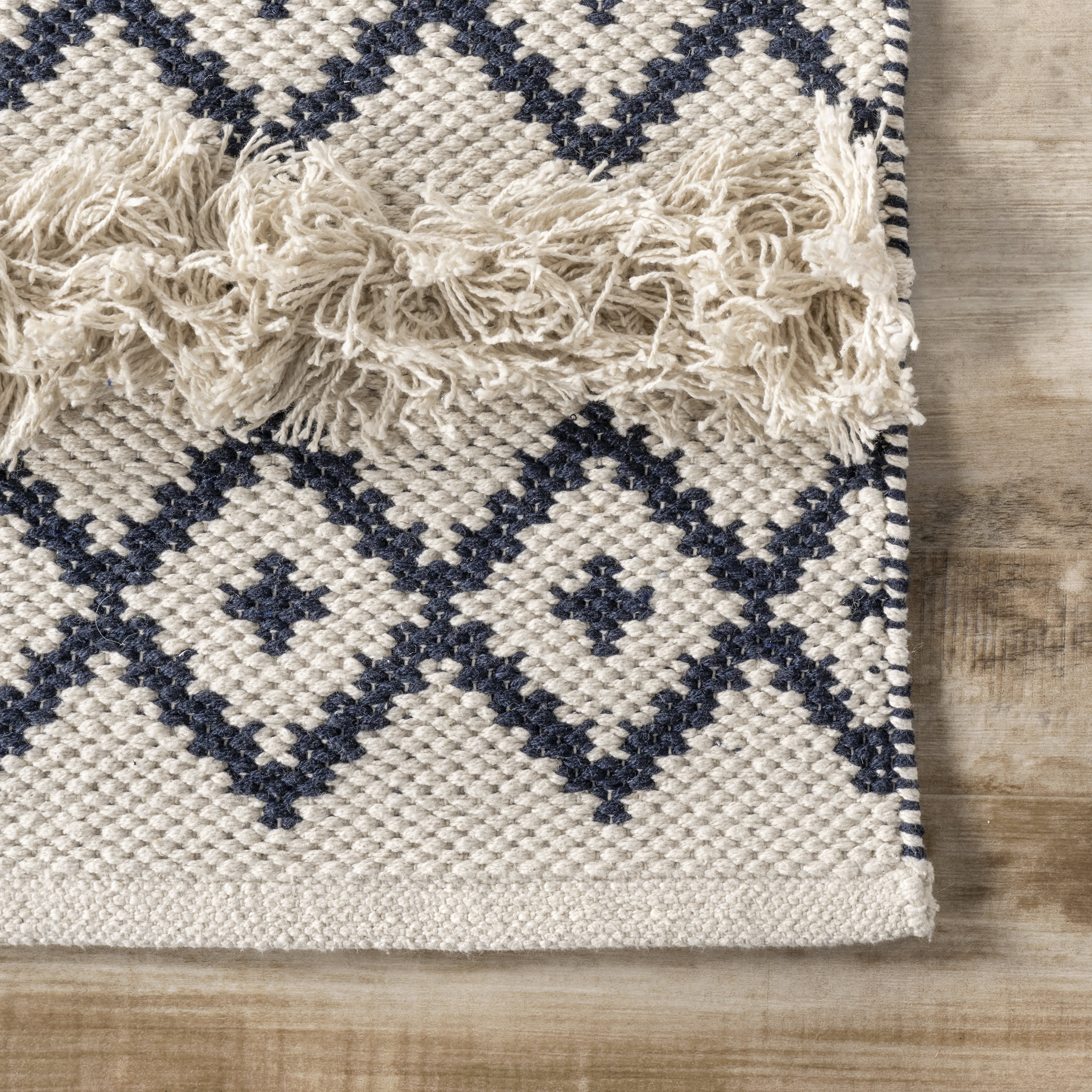 Premium Diamond Eye Overstriped Rug in Ivory - Luxurious Handmade Area Rug for Living Room, Bedroom & Home Decor