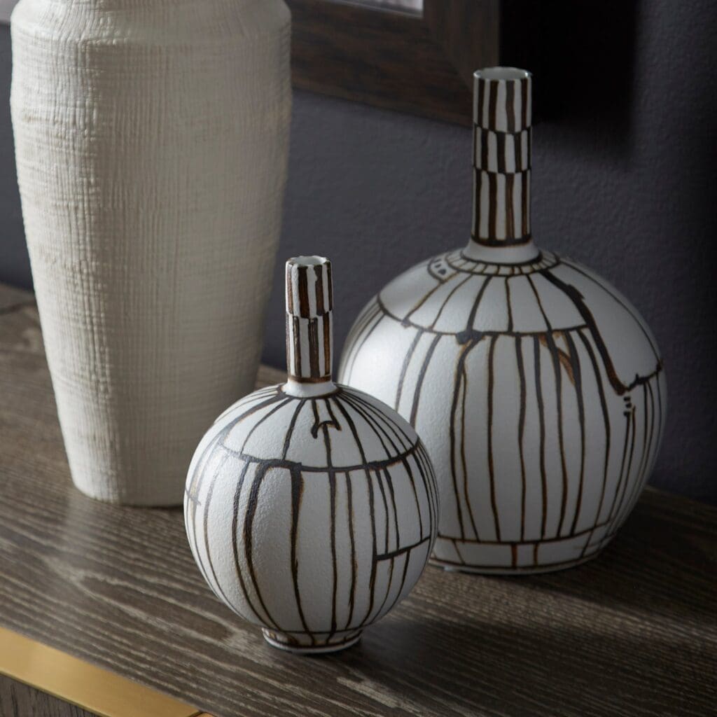 Cyan Design 10799 Risse Vase - Elegant Ebony and White Medium Ceramic Vase for Home Decor, Wedding Centerpieces & Modern Interior Design