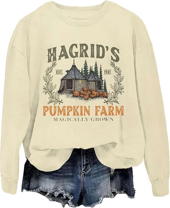 Cozy Unisex Pumpkin Farm Sweatshirt - Fall Harvest Pullover for Pumpkin Patch & Farm Visits - Perfect for Autumn Outings, Halloween Festivities & Cozy Seasonal Style