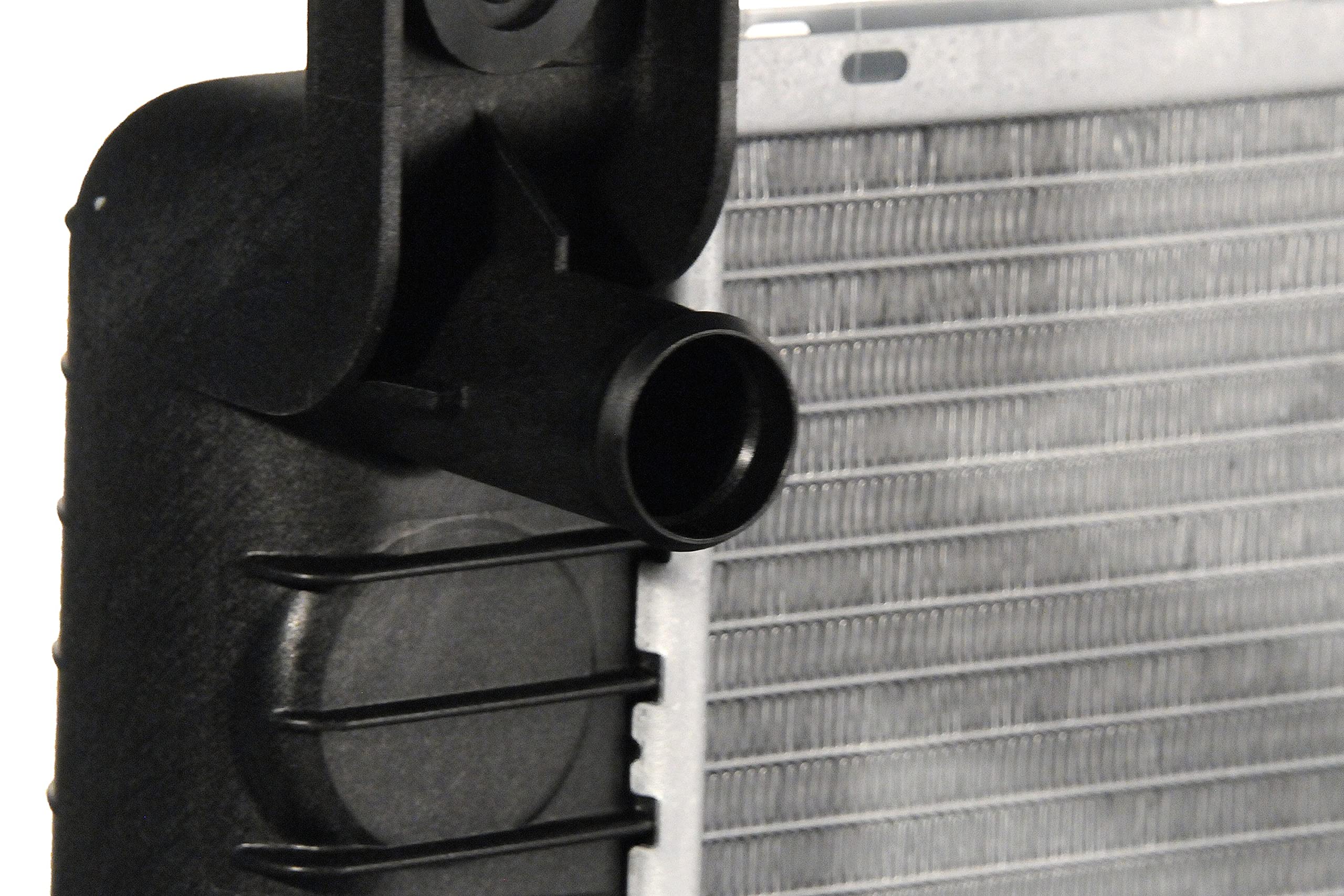 High-Performance 21647 Radiator - Durable Auto Cooling System Replacement Part for Cars, Trucks & SUVs - Perfect for Overheating Prevention & Engine Protection
