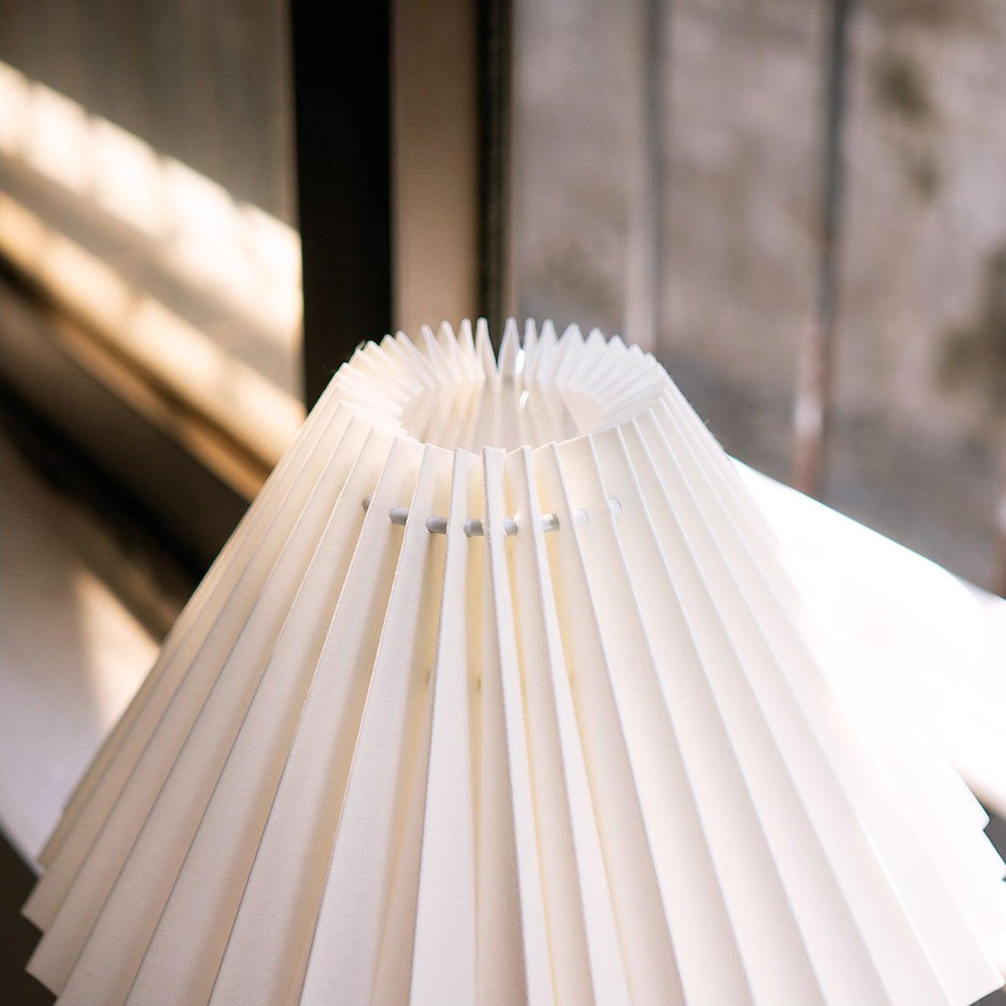 Modern Leo Table Lamp - Adjustable LED Desk Light for Home Office, Study & Bedroom - Warm White & Cool White Lighting for Reading, Working & Relaxing