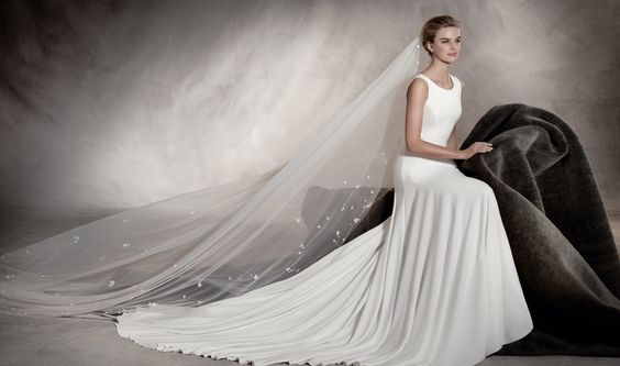 Pronovias Amaya Wedding Dress - Elegant Lace Bridal Gown for Bride, Perfect for Church Ceremony & Beach Weddings