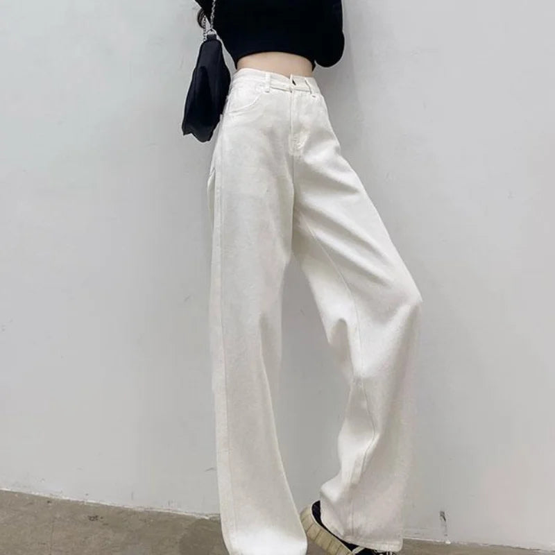 Women's Vintage Straight Leg Denim Jeans - Loose Fit Wide Leg Casual Pants in White & Black | Perfect for Autumn, Spring & Everyday Wear
