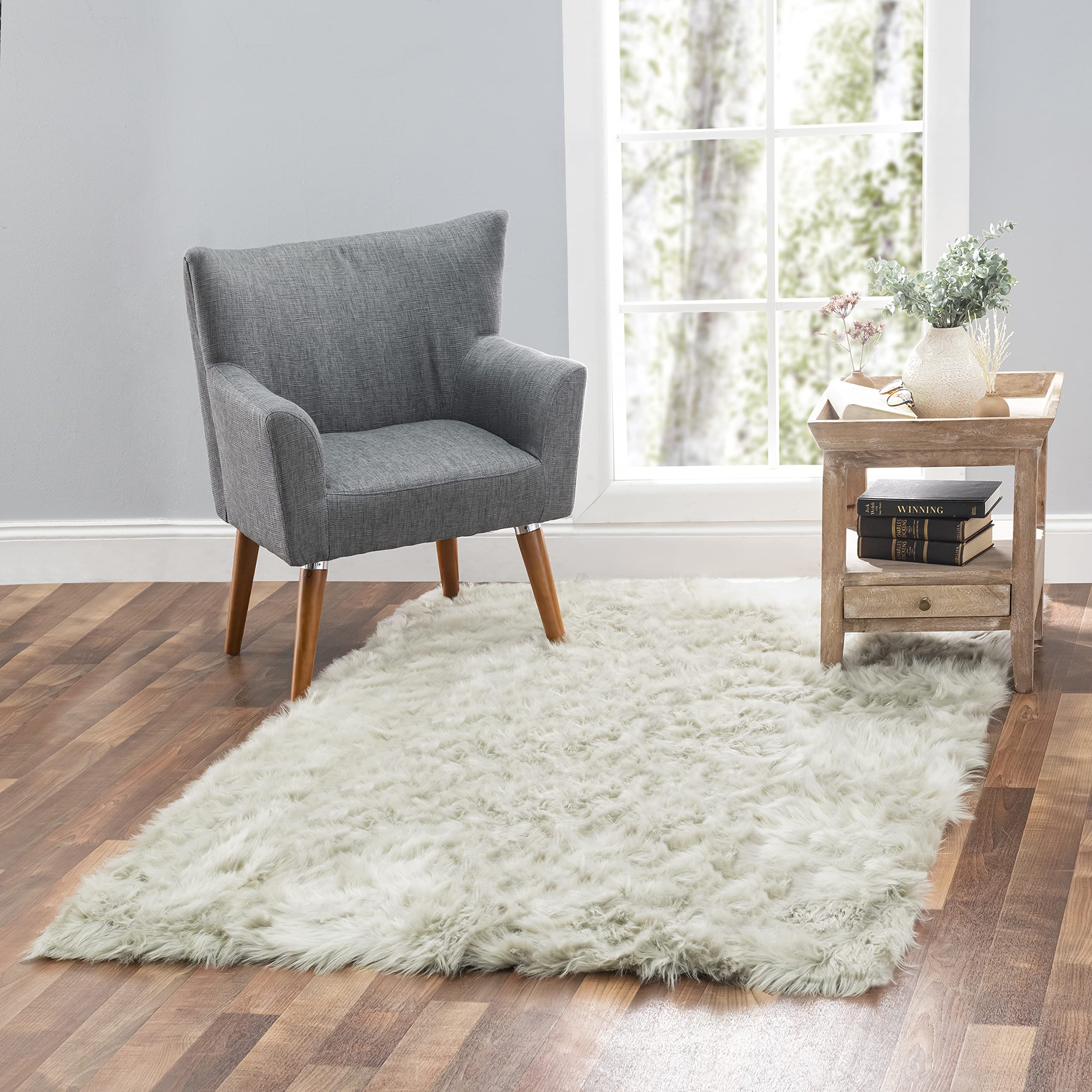 Premium Faux Fur Area Rug - Ultra Soft Shaggy Sheepskin Rug for Living Room, Bedroom, Nursery & Kids Room - Non-Slip Backing & Machine Washable - Home Decor Accent - Gray Rectangle 4x6 Feet - Cozy Floor Mat for Winter, Perfect for Lounging & Play Areas