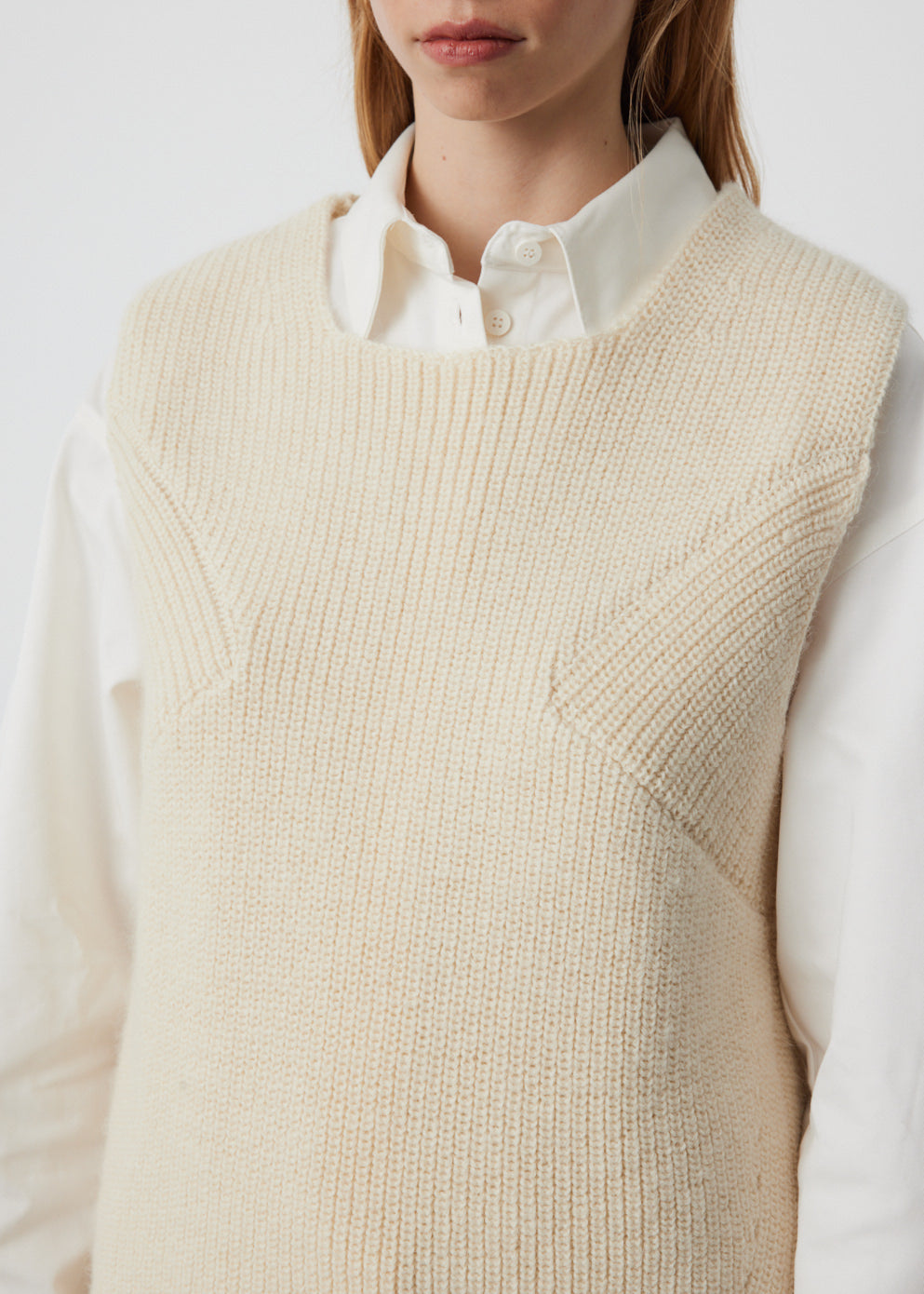 Round Neck Vest for Men - Comfortable & Stylish Casual Sleeveless Undershirt - Perfect for Layering, Gym, or Summer Outfits