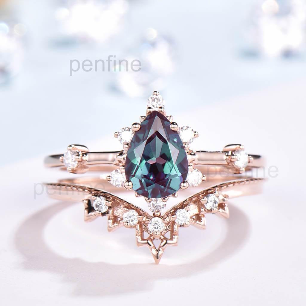 Vintage Art Deco Style Pear Garnet & Alexandrite Cluster Engagement Ring Set - 2 Piece Bridal Jewelry for Wedding, Anniversary & Special Occasions