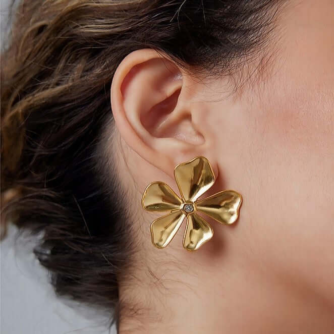 18K Gold Plated Five Leaf Large Flower Stud Earrings for Women - Elegant Floral Fashion Jewelry Gift for Birthday, Anniversary & Special Occasions | JDE041