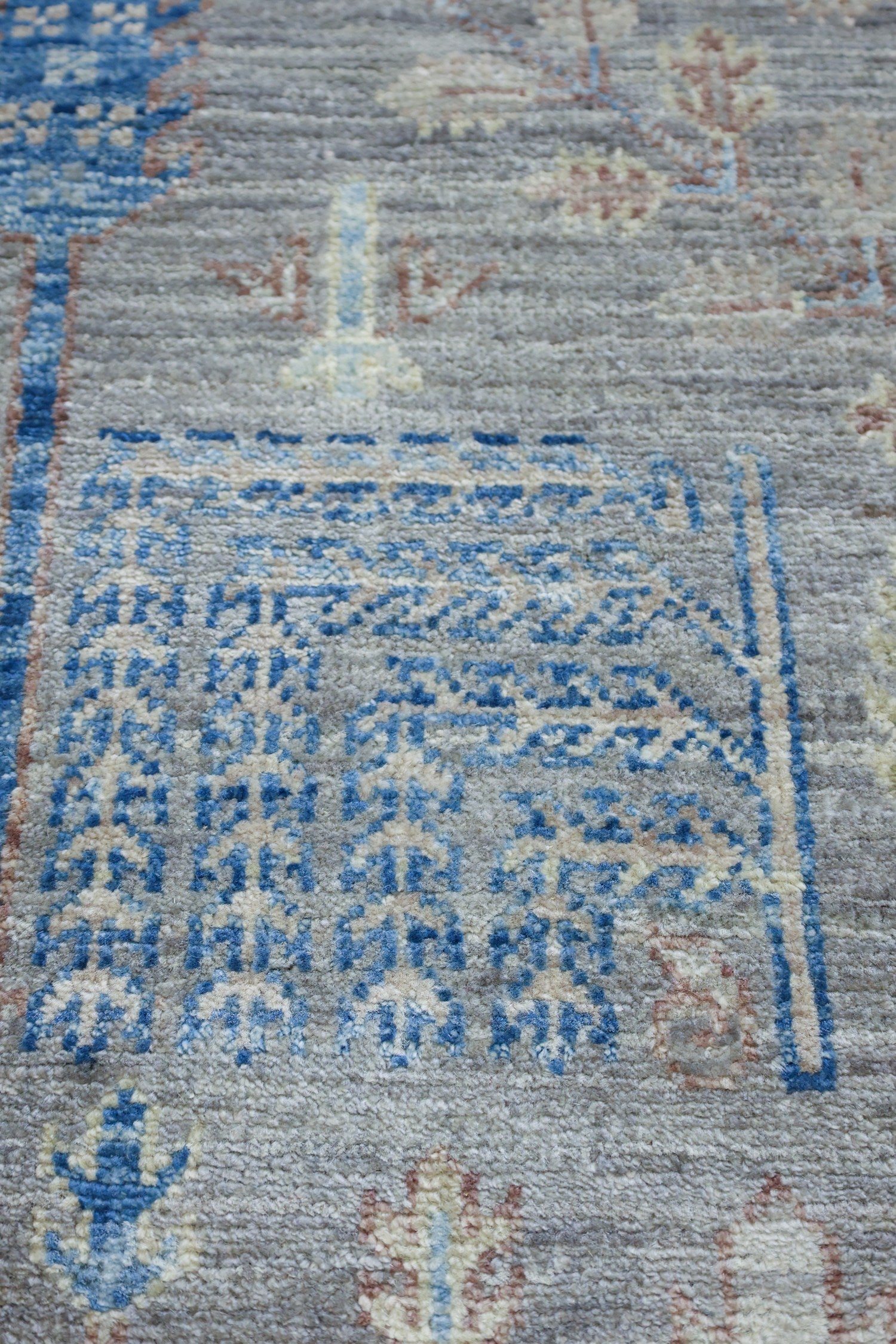 Bakshaish Willow Handwoven Tribal Rug J76839 - Authentic Persian Tribal Design for Boho & Farmhouse Decor | Perfect for Living Room, Bedroom & Office