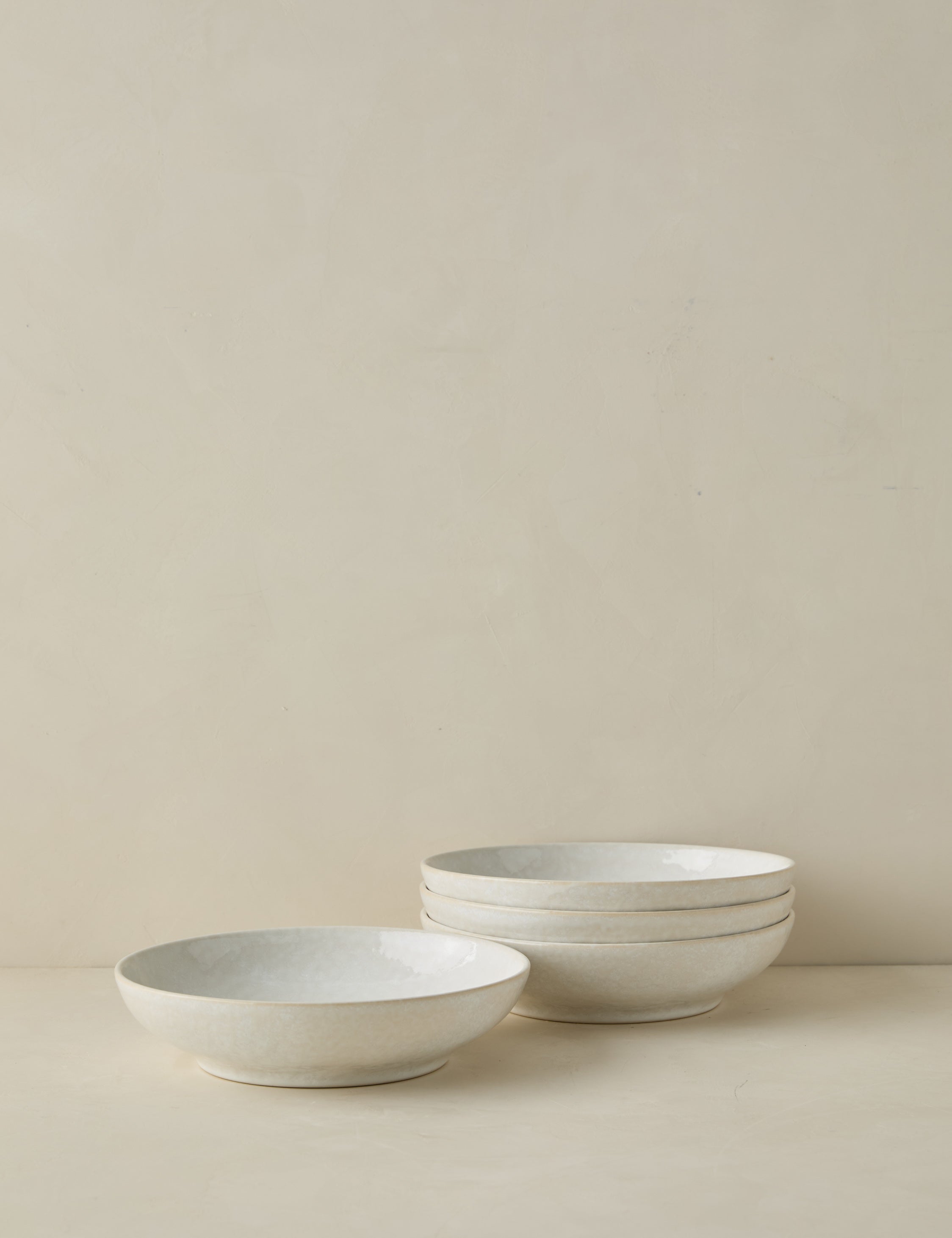 Geneva Stoneware Dinnerware Set - Elegant & Durable Ceramic Plates, Bowls & Mugs for Everyday Use - Perfect for Family Dinners, Entertaining Guests & Restaurant-Style Dining at Home