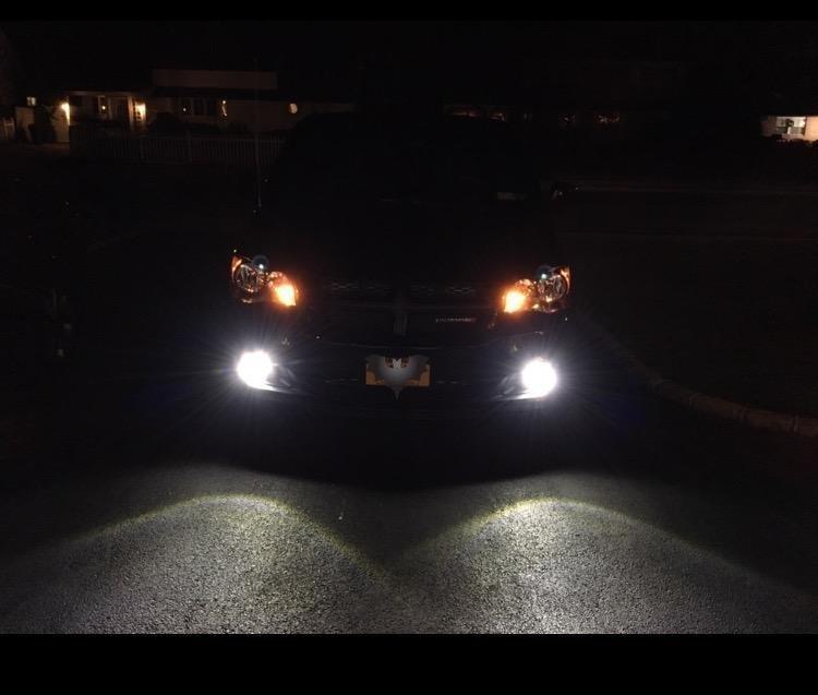 PY20D H10 9145 LED Fog Light Bulbs - 6000K Xenon White, CSP SMD Technology - Perfect for Trucks, SUVs & Off-Road Vehicles in Foggy Conditions