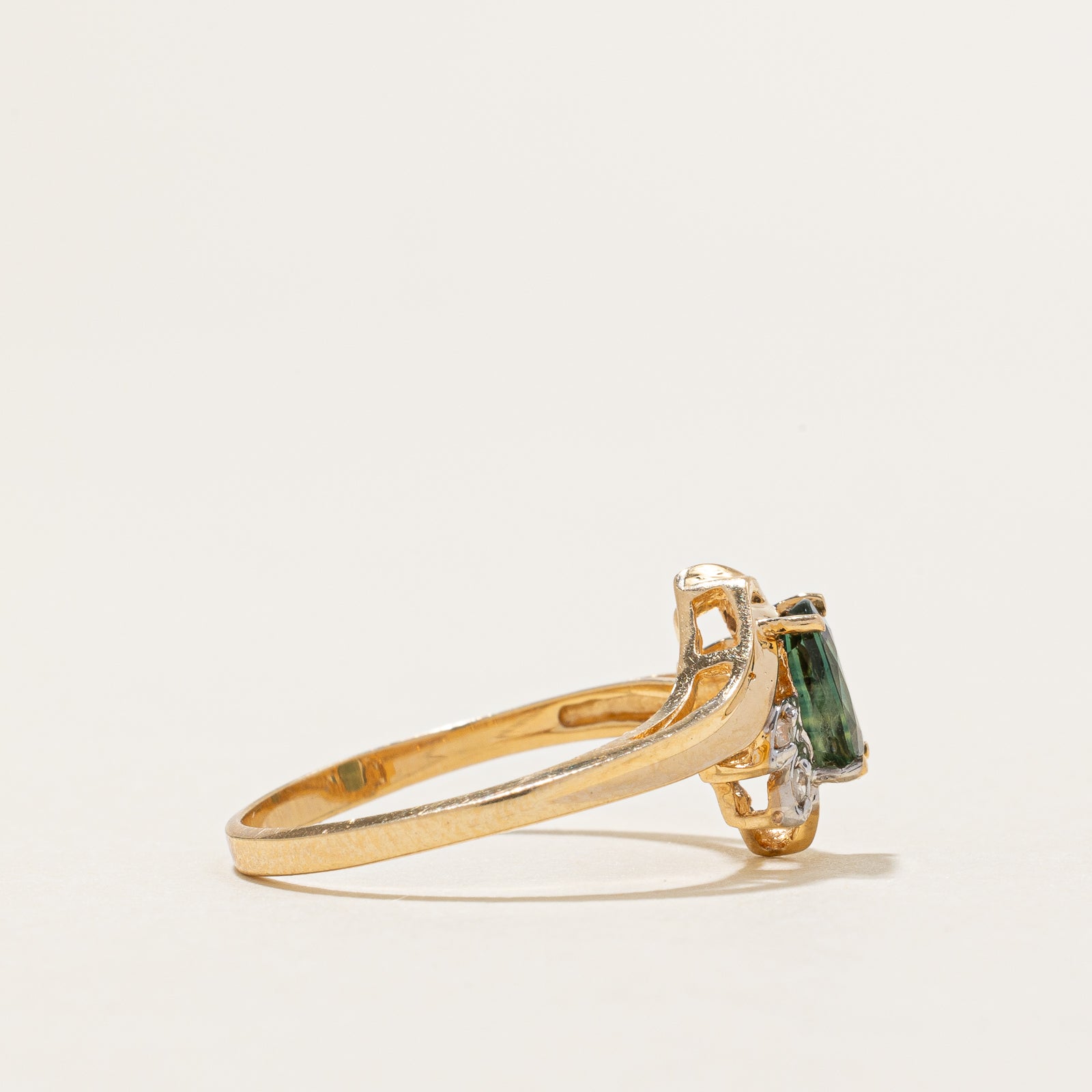 Exquisite 0.90ct Green Sapphire & Diamond Bypass Ring | Size 7 | 0.03ct Diamond Accents | Elegant Wedding, Engagement & Anniversary Jewelry Gift for Women