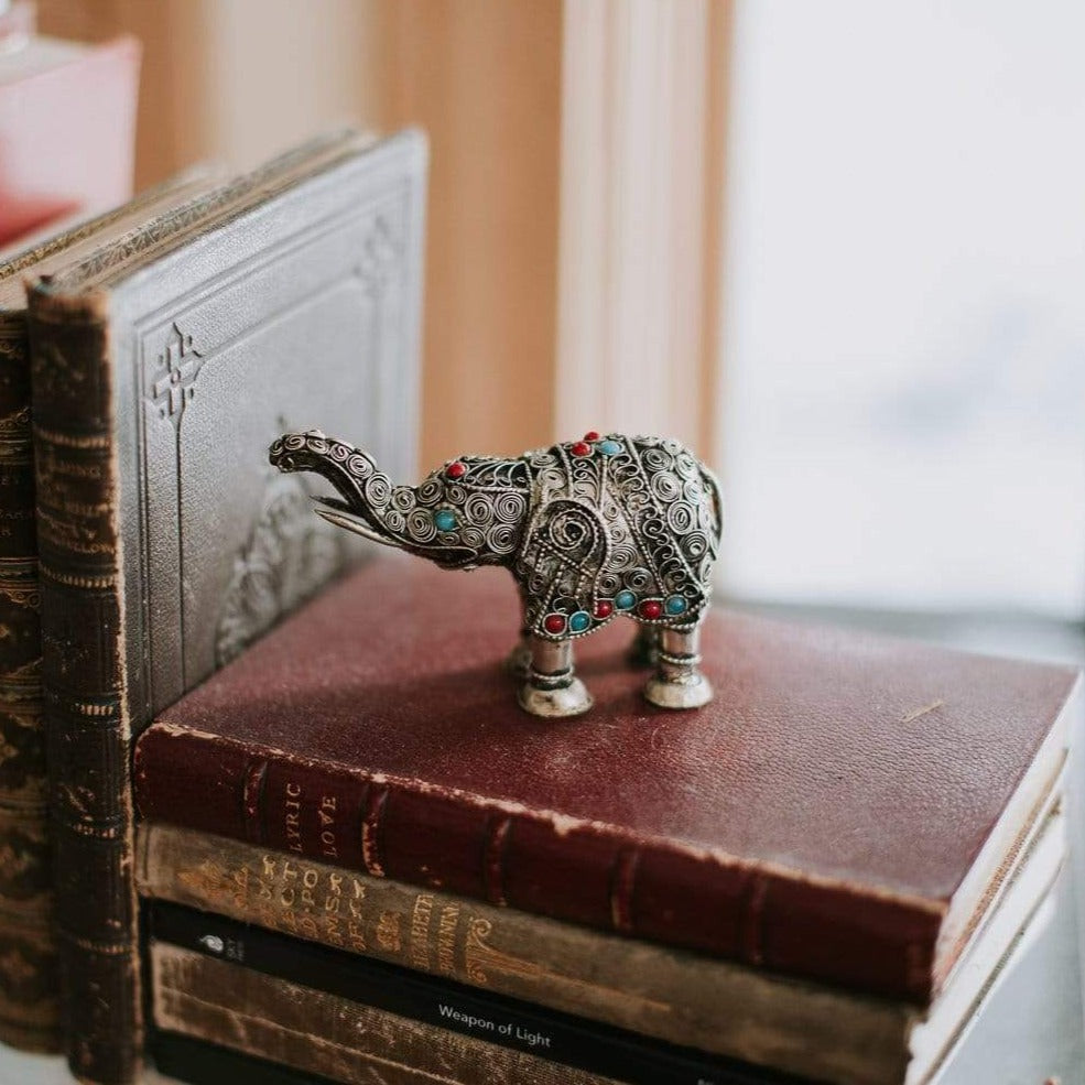 Handmade Metal Elephant Statue - Elegant Home Decor for Living Room, Office & Garden | Unique Gift Idea for Animal Lovers