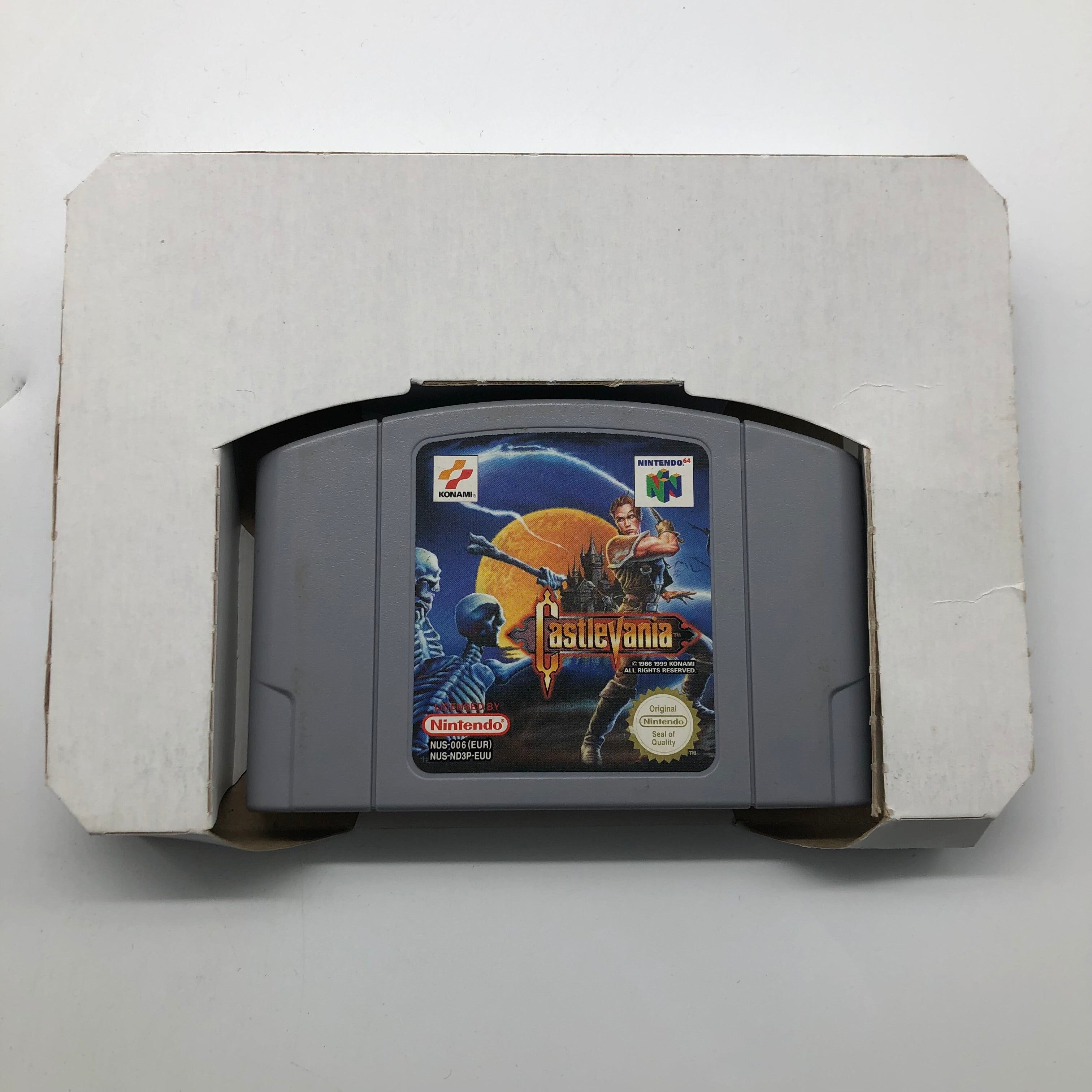 Castlevania Legacy of Darkness - Complete N64 Game (Nintendo 64, PAL Version) | Retro Gaming Collectible for Classic Horror Action Adventure
