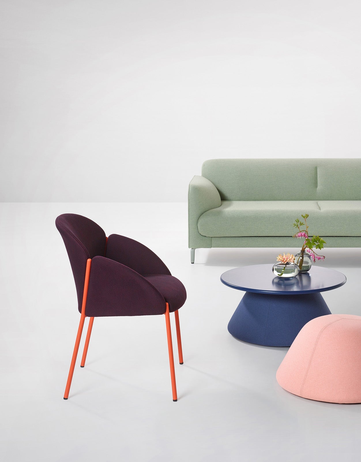Stylish Andrea Chair by Artifort - Modern Lounge Chair for Living Room, Office & Reading Nook - Premium Comfort & Contemporary Design