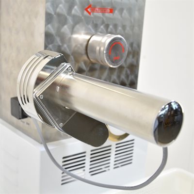 Heavy Duty 13 lb Commercial Pasta Machine - 1 HP Motor, 220V - Perfect for Restaurants, Bakeries & Italian Cuisine Lovers