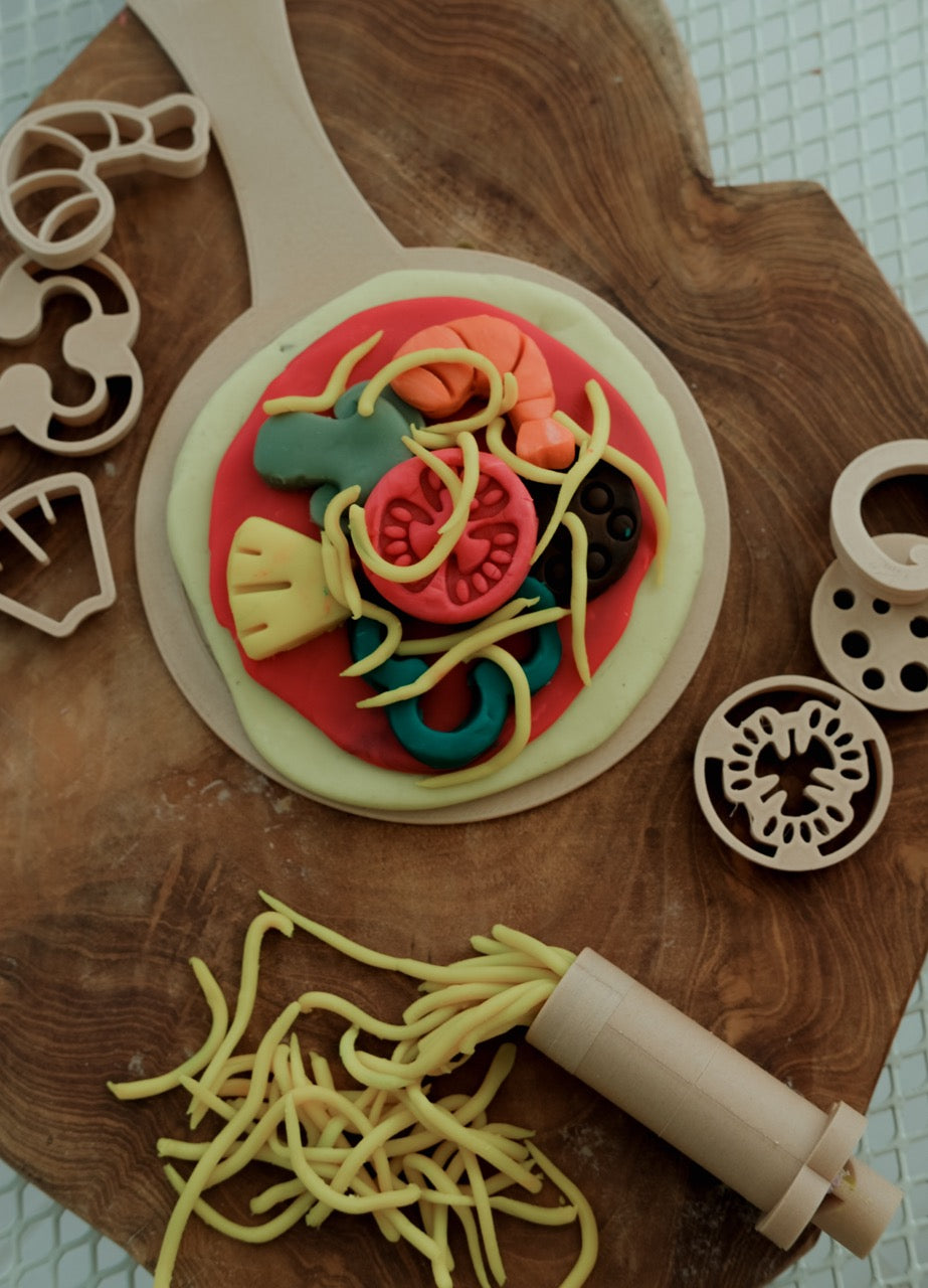 Eco-Friendly Pizza Cutter Set - Stainless Steel Wheel with Ergonomic Handle - Perfect for Home Kitchen, Parties & Restaurant Use
