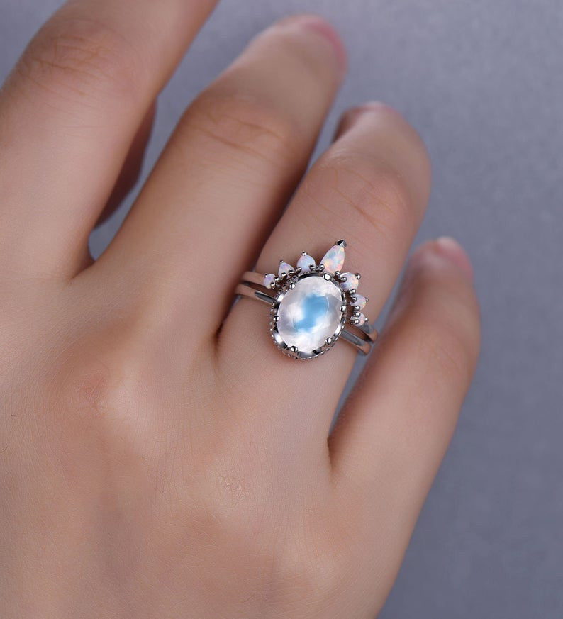 14K/18K Gold Faceted Moonstone Engagement Ring Set for Women - Vintage Wedding Band, Promise Ring, Anniversary Gift - Perfect for Proposals, Bridal Jewelry & Special Occasions