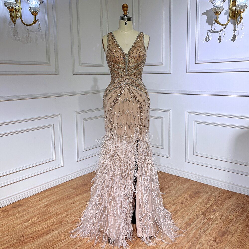 Elegant Green Mermaid Prom Dress with Feathers & Beading - Arabic Formal Gown for Women - Perfect for Parties, Prom Nights & Special Occasions - LA71845