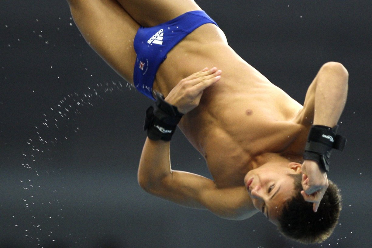 Tom Daley Olympic Gold Medalist Swimming Limited Edition Print Poster 22x28 - Perfect for Sports Memorabilia Collections & Swimming Enthusiast Home Decor
