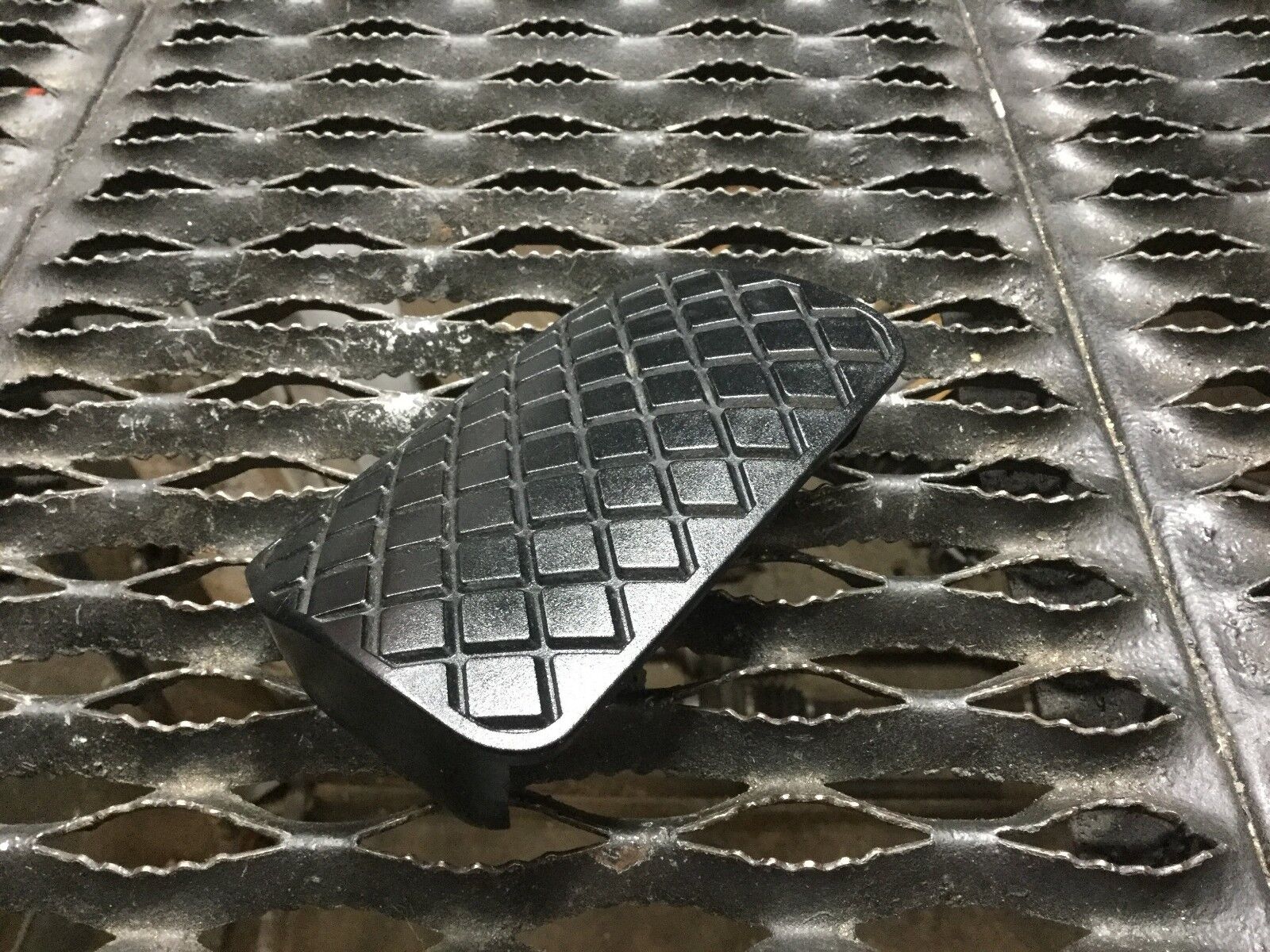 05-08 Audi A4 Brake Pedal Cover - OEM Replacement Part - Perfect for Car Upgrades & DIY Installations