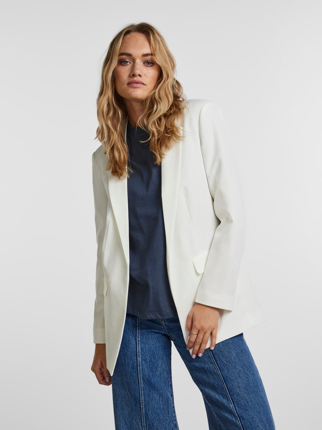 Amelia Oversized Blazer for Women - Trendy Cloud Dancer Jacket with Long Sleeves & Pockets | Perfect for Office, Business Casual & Fall Outfits