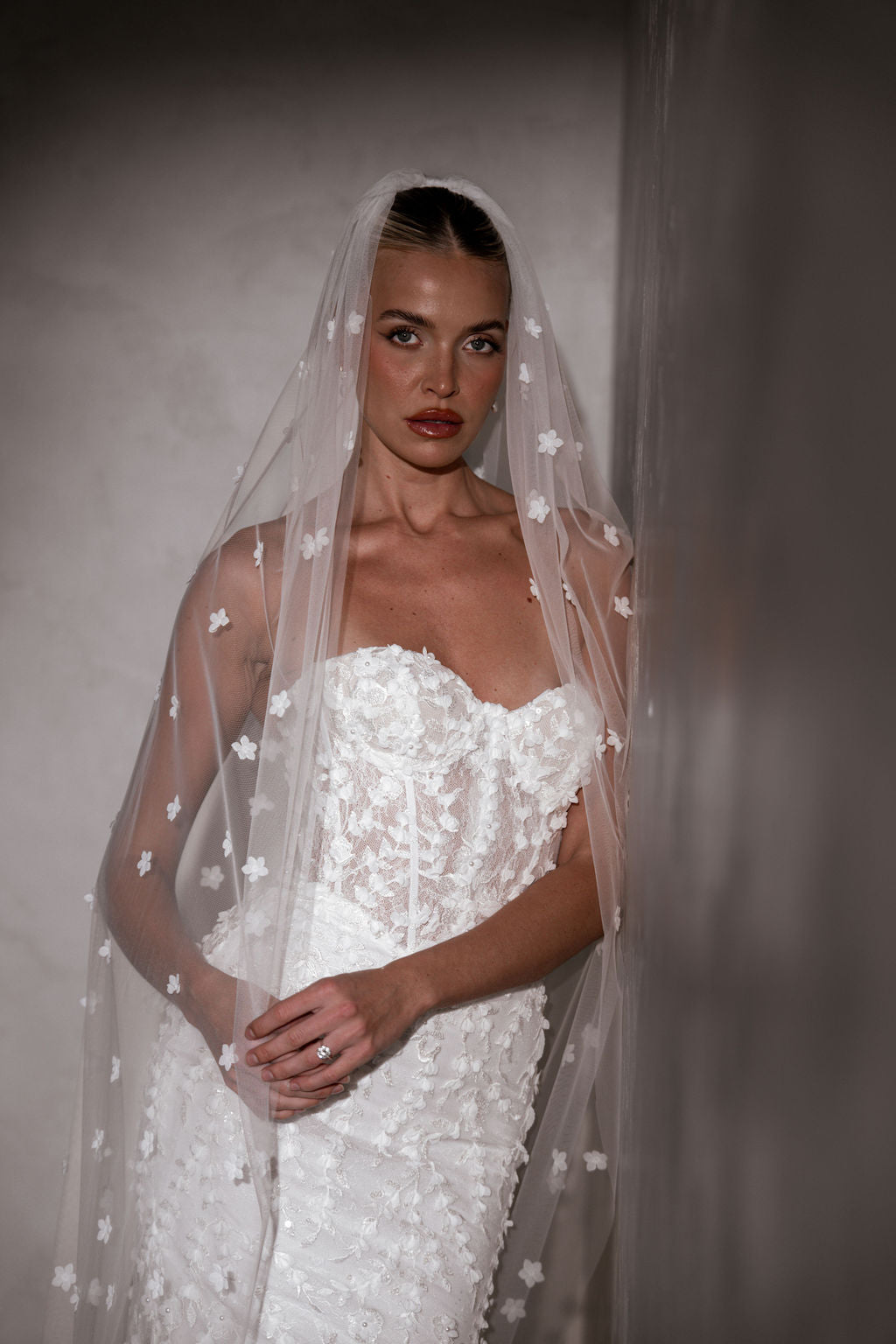 Posie Veil - Elegant Floral Wedding Veil for Brides | Perfect for Boho, Garden & Outdoor Weddings