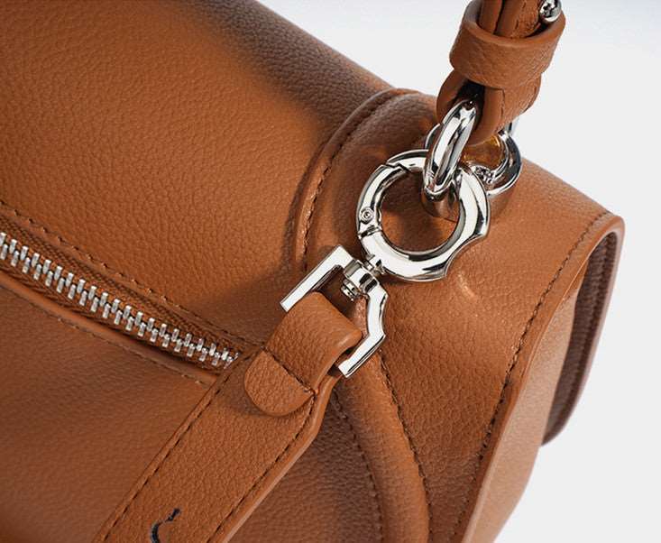 Stylish Casual Designer Saddle Bag for Women - Trendy Crossbody Purse with Adjustable Strap | Perfect for Everyday Use, Travel & Shopping
