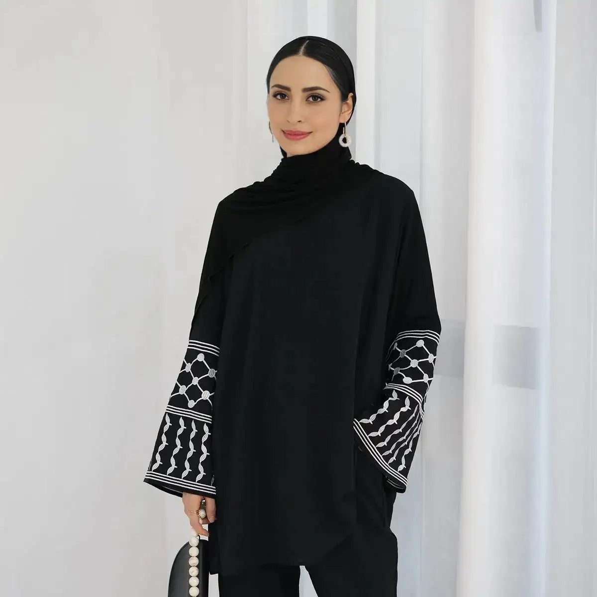 2-Piece Set Keffiyeh Embroidery Sleeve Wrinkle Pant Suit with Tops - Stylish Outfit for Women's Casual Wear, Office, and Special Occasions