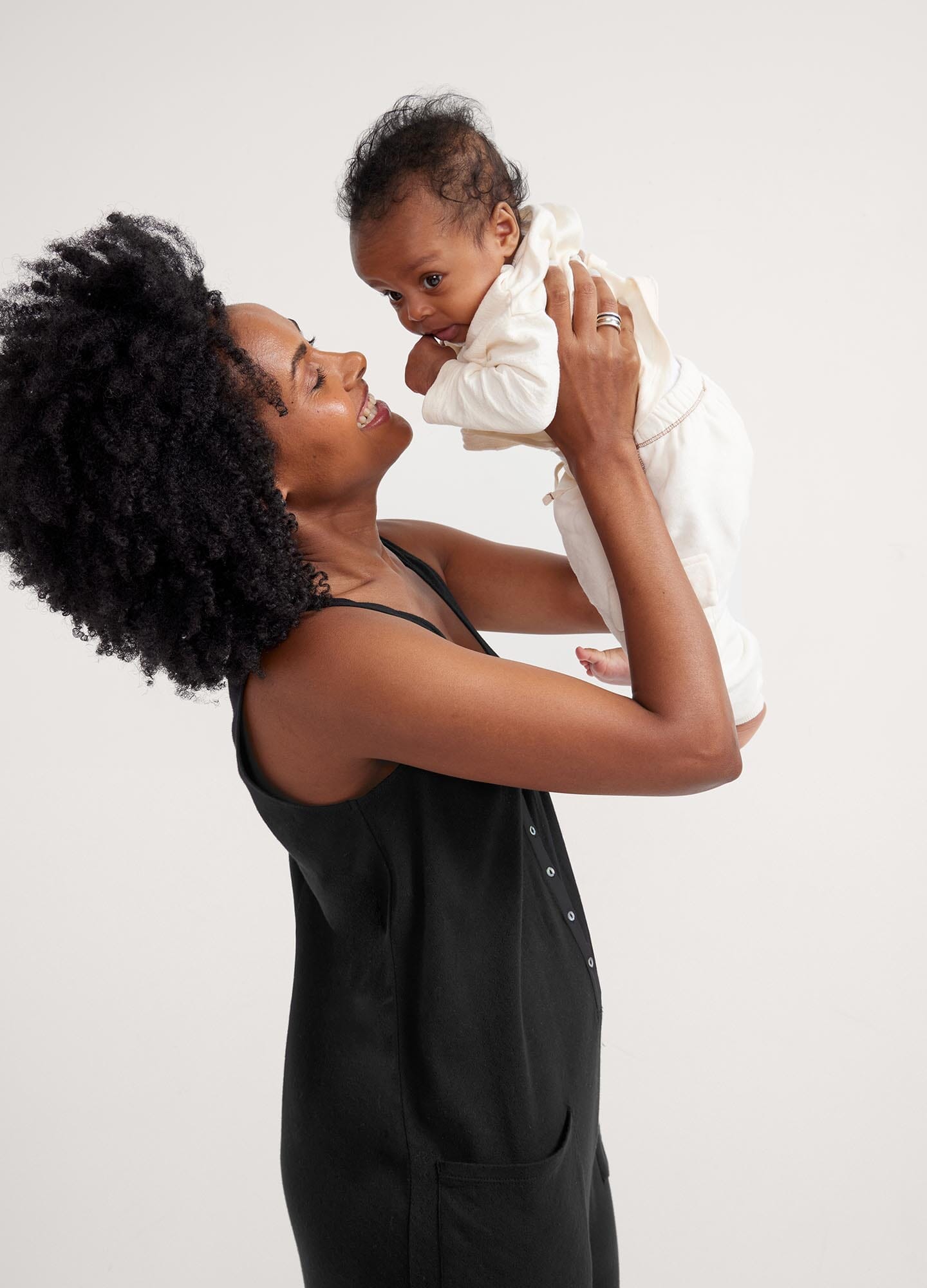 24/7 Feeding Jumpsuit for Nursing Moms - Comfortable & Convenient Baby Feeding Outfit - Perfect for Daytime, Nighttime & On-the-Go Breastfeeding
