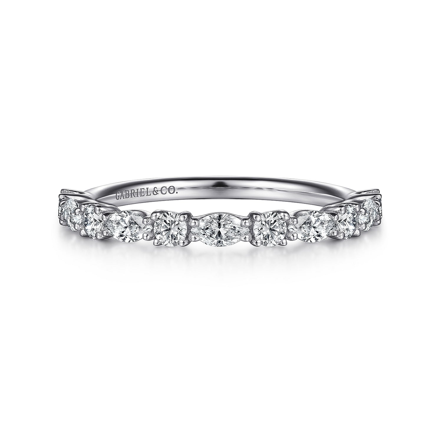 Elegant Oval and Round Diamond Alternating Wedding Band Ring for Women - Perfect for Engagement, Anniversary, and Special Occasions