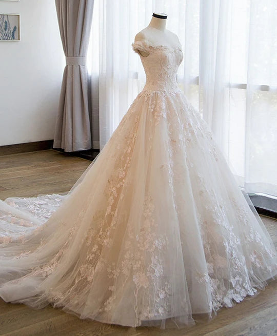 Elegant Off-the-Shoulder Lace Wedding Dress with Tulle Skirt - Vintage Style Bridal Gown for Beach, Church & Garden Weddings