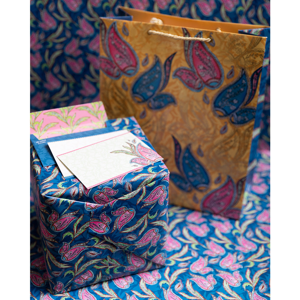 Blue Wonder Paisley Print Gift Tags - Set of 10 or 50 - Perfect for Wedding Favors, Birthday Presents & Holiday Gift Wrapping