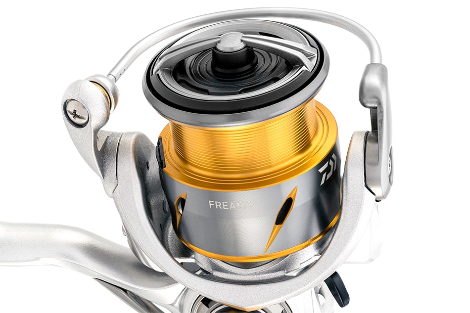 Daiwa 21 Freams FC LT Spin Fishing Reel - Ultra Lightweight Saltwater & Freshwater Fishing Gear for Bass, Trout & Inshore Fishing