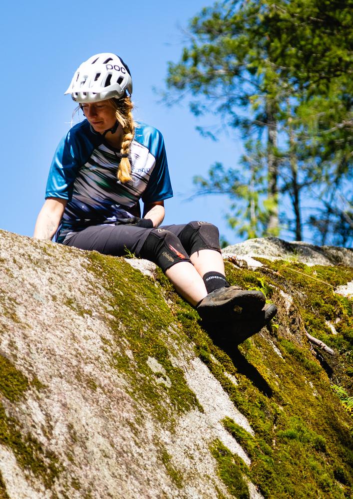Women's Alder Jersey - Comfortable & Stylish Athletic Top for Running, Hiking & Outdoor Activities