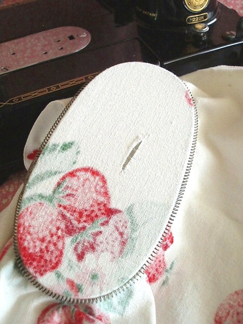 Vintage Original Singer Flat Work Darner - Perfect for Sewing, Mending & Quilting Projects