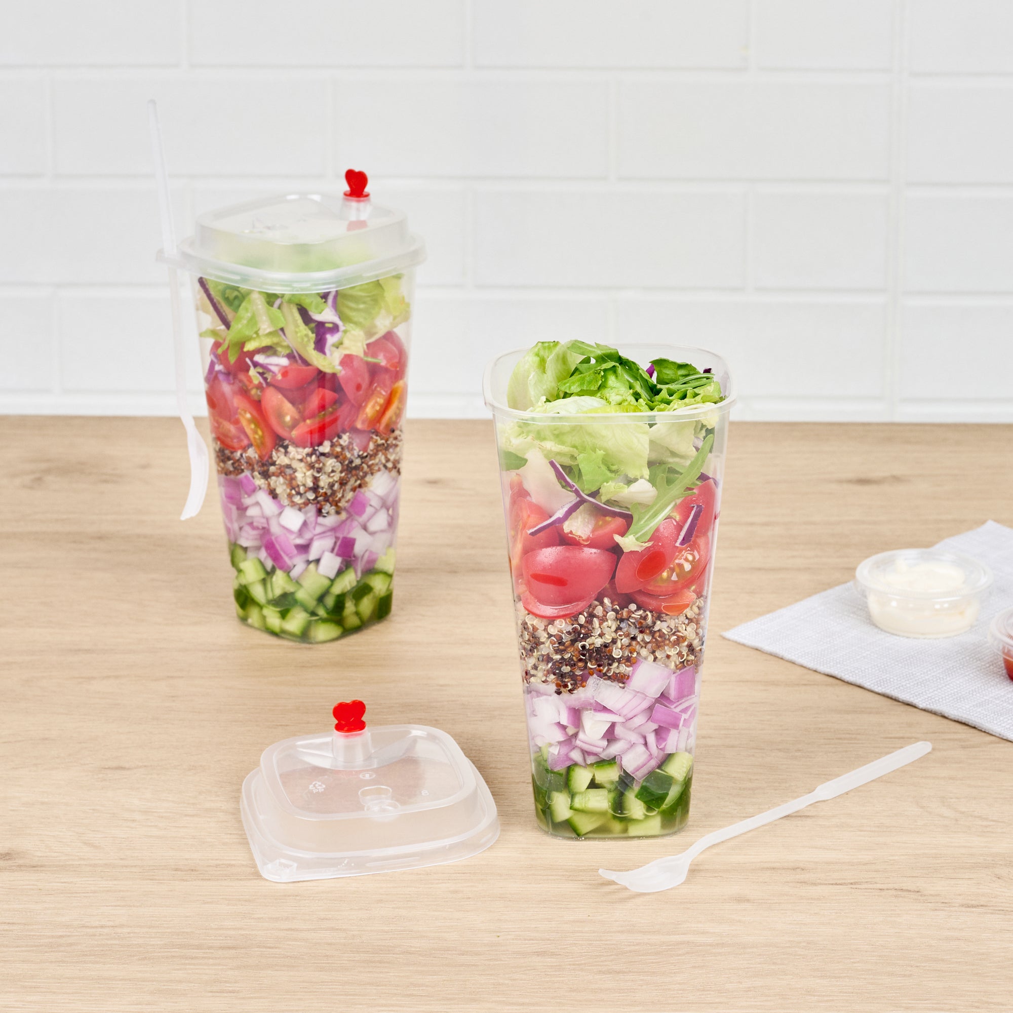24 oz Clear Plastic Salad To Go Containers with Lids & Forks - 100 Pack | BPA-Free Meal Prep Containers for Office Lunch, Picnics & Takeout Food Storage