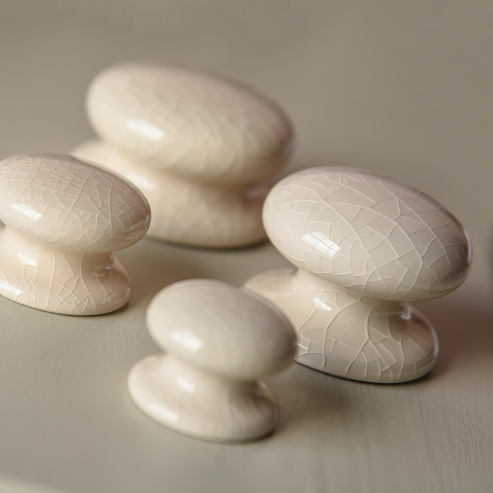Vintage Cream Crackle Glazed Ceramic Cabinet Knobs - Set of 10, Antique Style Drawer Pulls for Kitchen & Bathroom Cabinets - Perfect for Farmhouse, Shabby Chic Home Decor