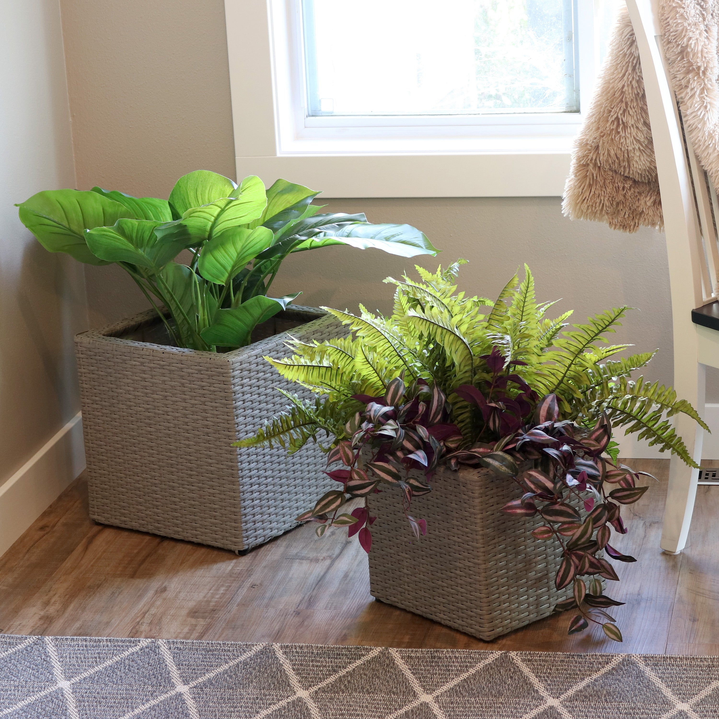 Sunnydaze Poly Rattan Square Indoor Planters Set - 1 Large & 1 Small Modern Decorative Flower Pots for Home, Office, Living Room, Balcony Decor - Perfect for Succulents, Herbs, and Houseplants
