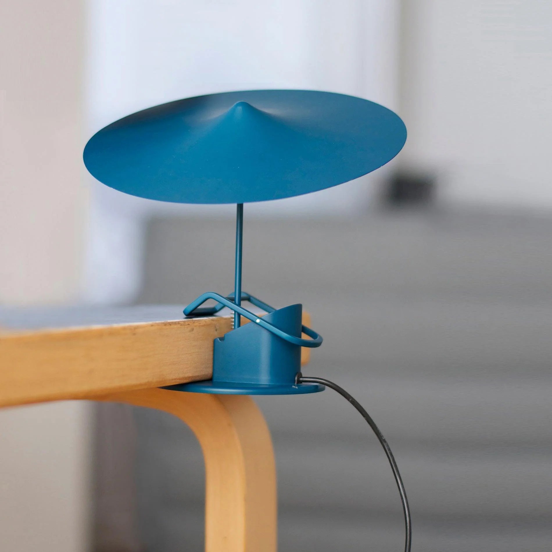 Nordic Style Bedside Table Lamp - Modern Minimalist Nightstand Light for Bedroom, Living Room & Office - Warm White LED Lighting for Cozy Ambiance