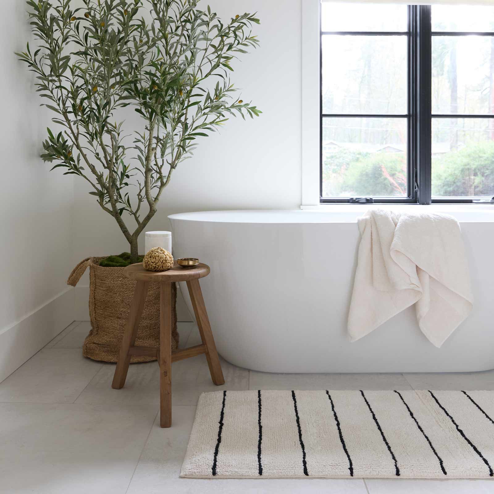 Soft Plush Bath Mat - Non-Slip Absorbent Bathroom Rug - Darby Collection | Perfect for Bathroom, Shower & Vanity Areas
