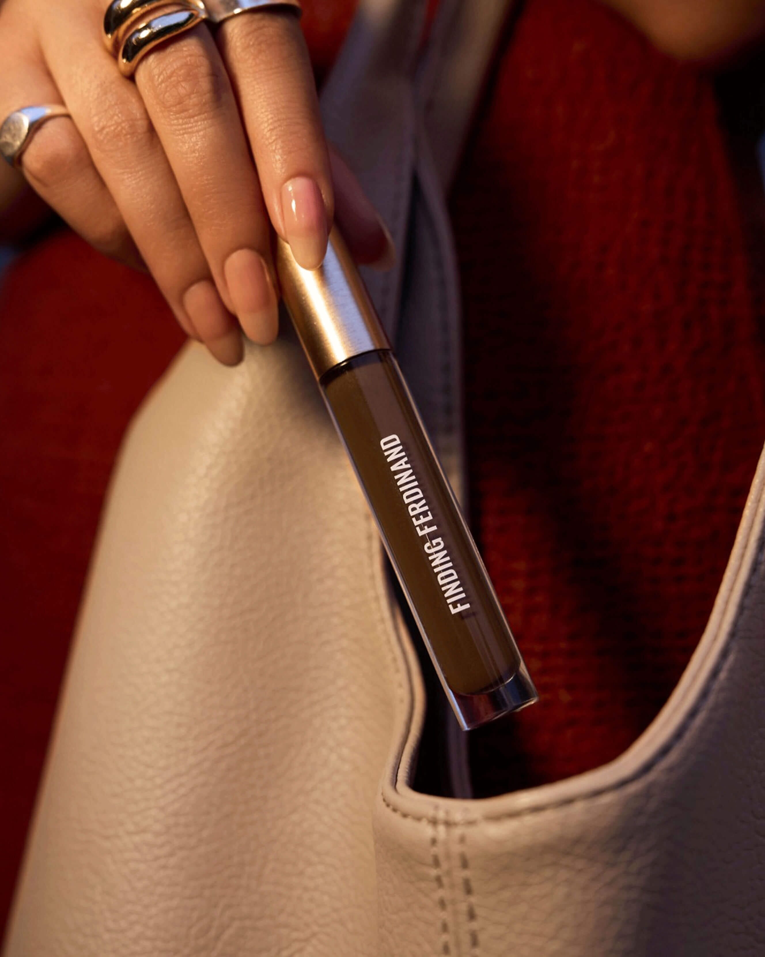 Luxury High-Shine Lip Gloss - Hydrating & Non-Sticky Formula for Smooth, Plump Lips | Perfect for Everyday Wear, Date Nights & Special Occasions