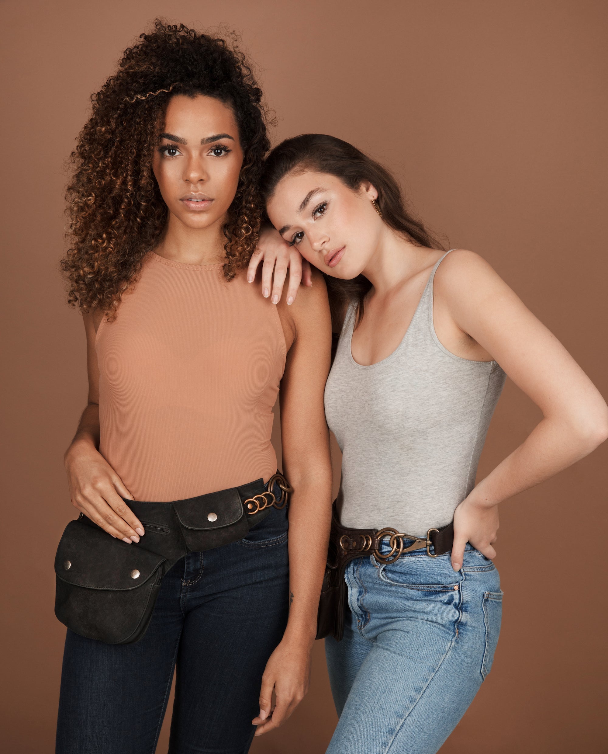 Genuine Leather Hip Bag for Men & Women - Saddle Brown Crossbody Waist Pack - Perfect for Travel, Hiking, and Everyday Use