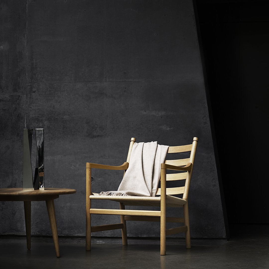 CH44 Ladderback Chair - Solid Wood Dining Chair, Farmhouse Kitchen Chair with Comfortable Cushion - Perfect for Dining Room, Kitchen, and Country Home Decor