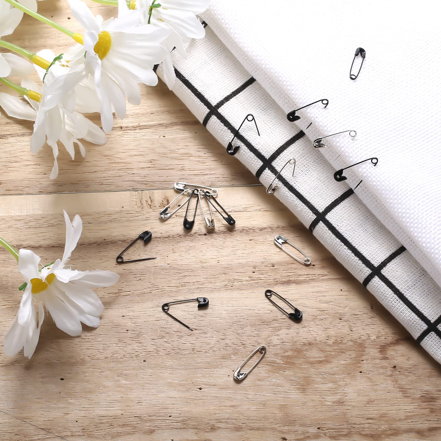 120pcs Nickel Plated Stainless Steel Safety Pins - 19mm Small Black & Silver Assorted Safety Pins with Clear Storage Case for Clothes Sewing, DIY Jewelry Making, Handicrafts & Emergency Repairs | Perfect for Tailoring, Quilting, Fabric Arts & Travel Sewing Kit
