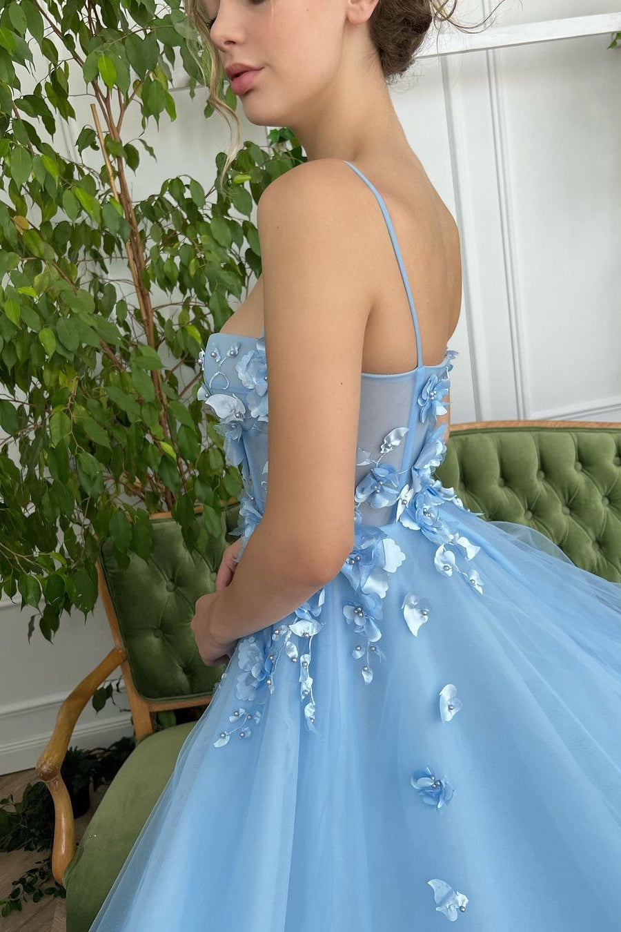 Elegant A-Line Spaghetti Strap Sweetheart Floor-Length Sleeveless Lace Prom Dress with Front Slit - Perfect for Homecoming, Wedding Guest, and Formal Evening Events